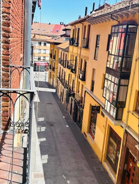 Arquitecto De La Vida- Plaza Mayor León Exterior foto
